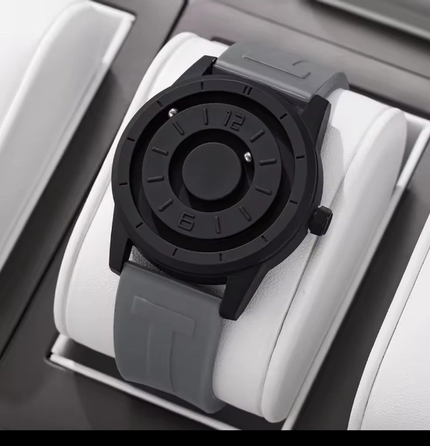 Grey magnetic suspension men's watch